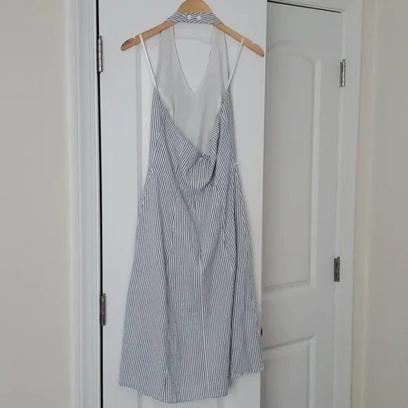 Seersucker Halter Dress - Picture 3 of 4